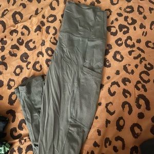Green aerie high rise workout leggings